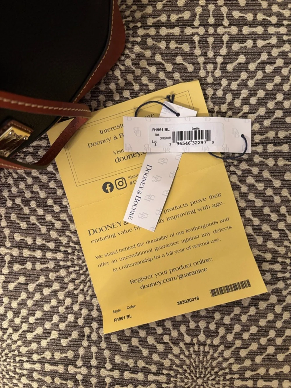 SALE Dooney & Bourke Drawstring Tote Shoulder Bag Dust Bag Tag Black Leather - Picture 4 of 13